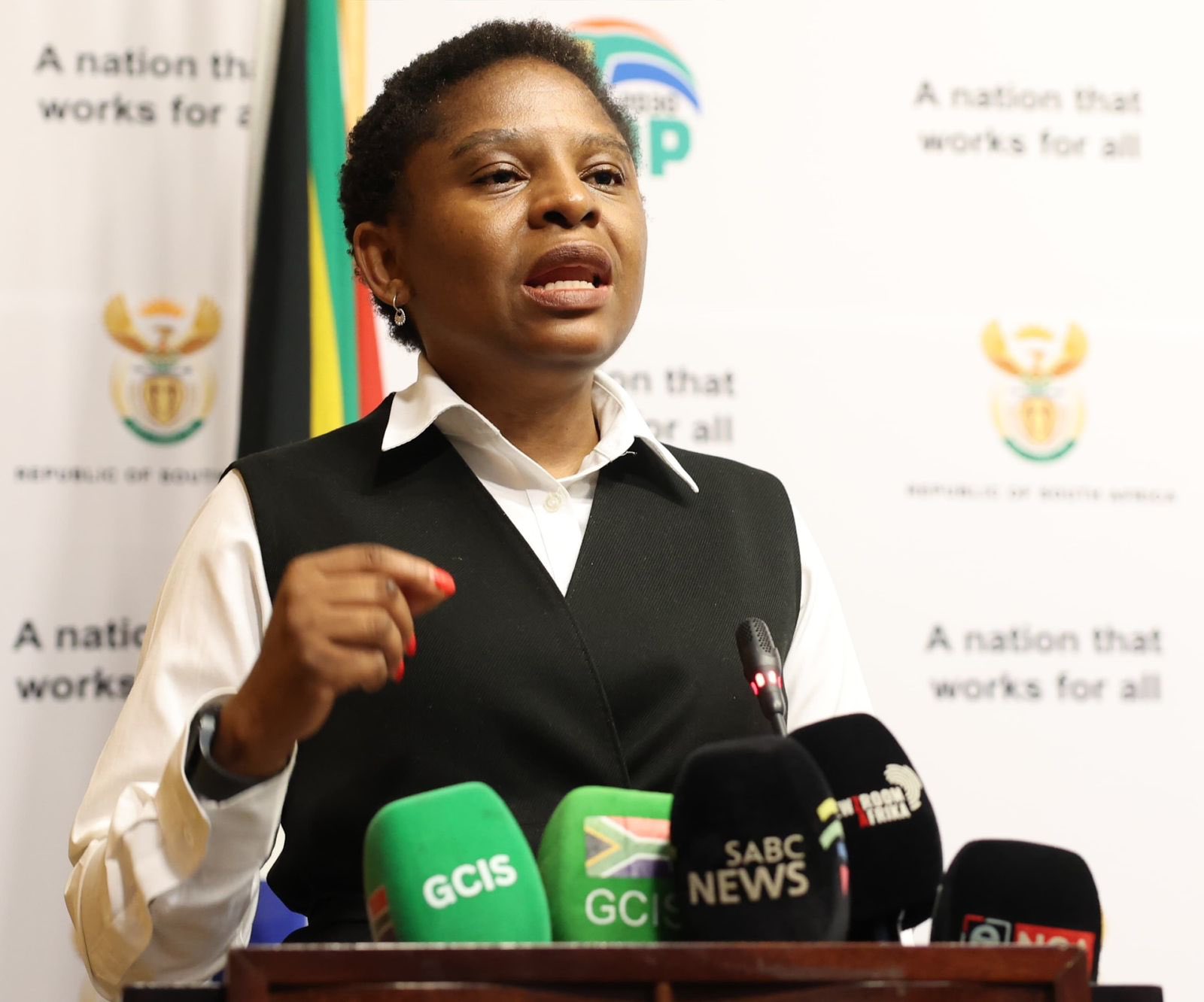Khumbudzo Ntshavheni Faces Backlash Over 